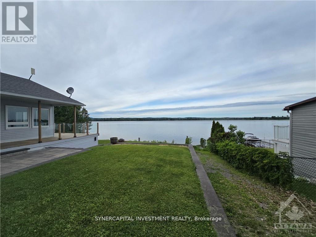 3383 Old Highway 17 Highway, Clarence-Rockland, Ontario  K4K 1W1 - Photo 1 - X12437446