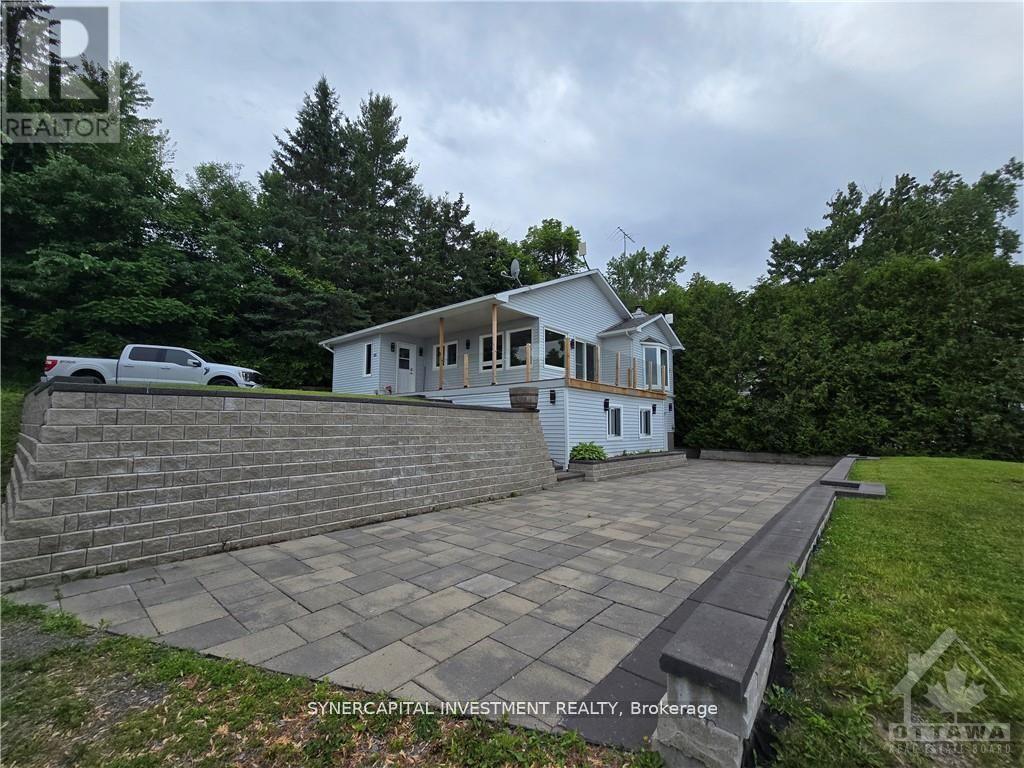 3383 Old Highway 17 Highway, Clarence-Rockland, Ontario  K4K 1W1 - Photo 17 - X12437446