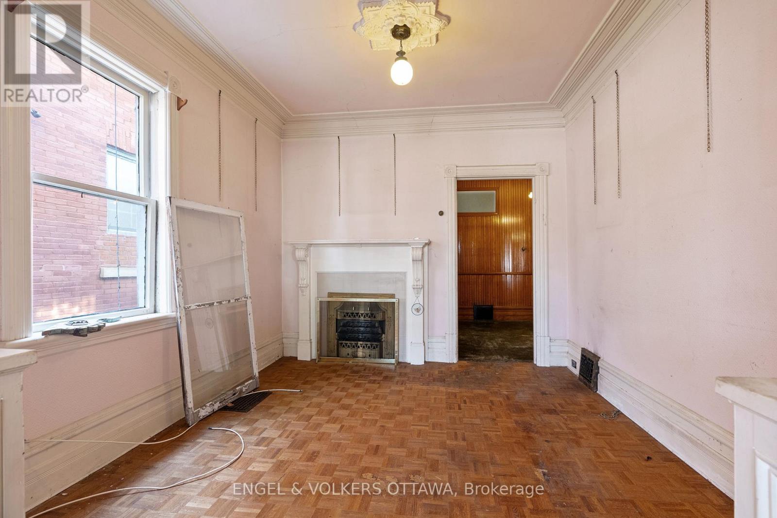 164 Bayswater Avenue, Ottawa, Ontario  K1Y 2G3 - Photo 5 - X12437448