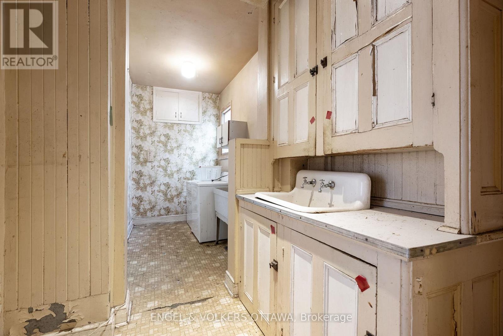 164 Bayswater Avenue, Ottawa, Ontario  K1Y 2G3 - Photo 9 - X12437448