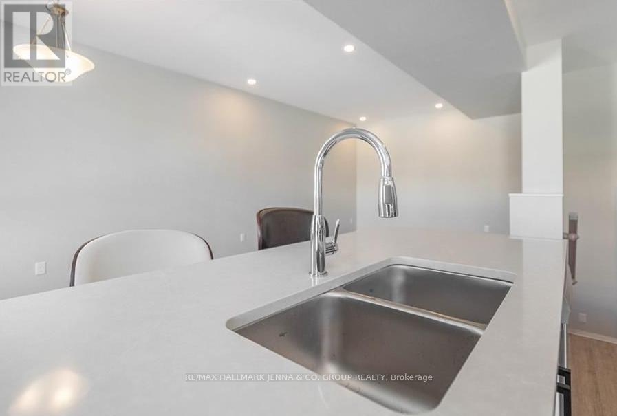 520 Galmoy Way, Ottawa, Ontario  K2J 6V1 - Photo 10 - X12437488