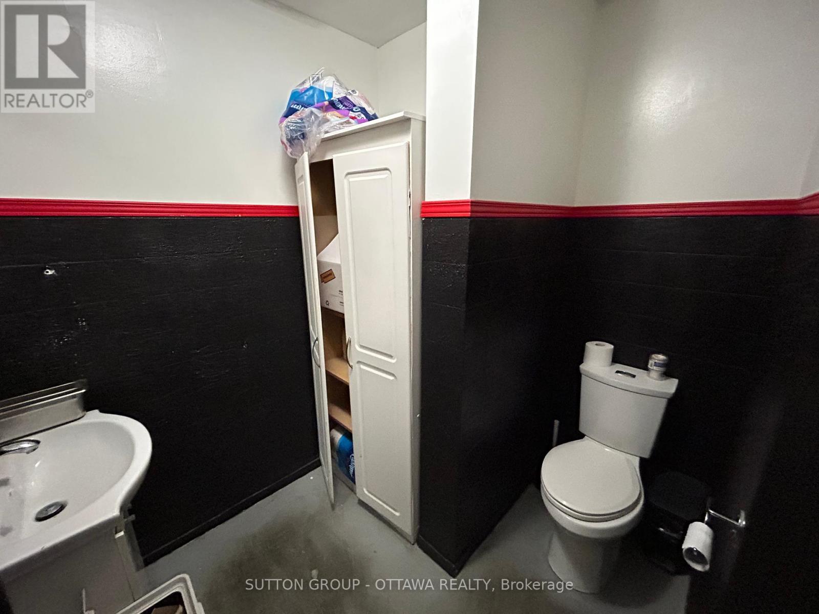 45 Armstrong Street, Ottawa, Ontario  K1Y 2V6 - Photo 11 - X12437544