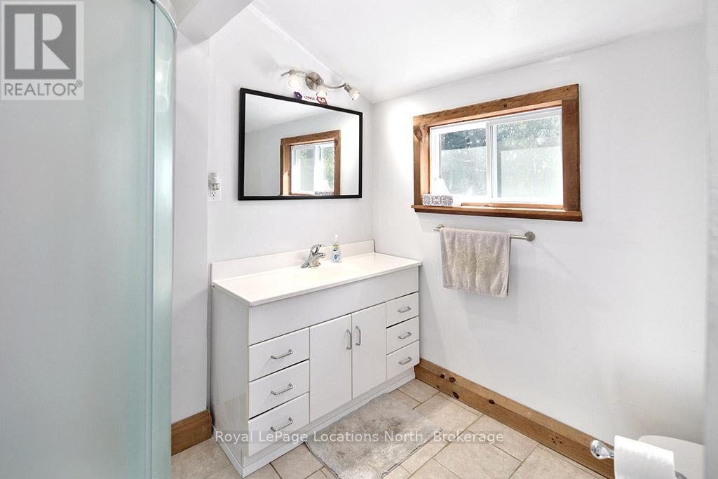 140 Loucks Lane, Chatsworth, Ontario  N0H 1G0 - Photo 14 - X12437538