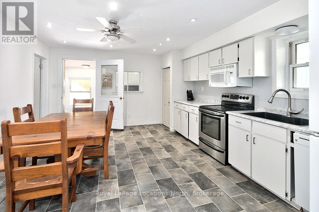 140 Loucks Lane, Chatsworth, Ontario  N0H 1G0 - Photo 7 - X12437538