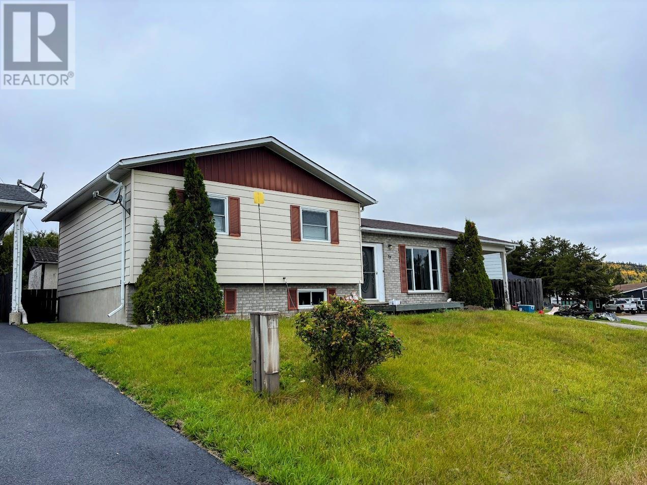 33 Moose Dr, Manitouwadge, Ontario  P0T 2C0 - Photo 1 - TB253100