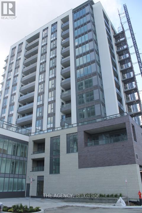 210 - 715 Davis Drive, Newmarket, Ontario  L3Y 0J2 - Photo 3 - N12437322