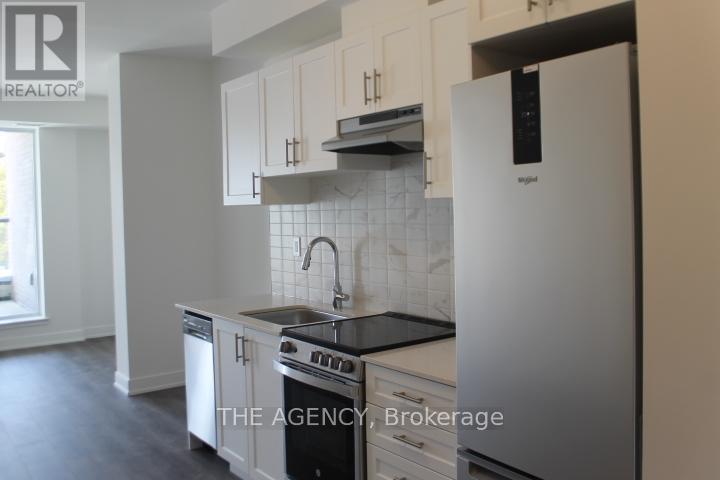 210 - 715 Davis Drive, Newmarket, Ontario  L3Y 0J2 - Photo 9 - N12437322