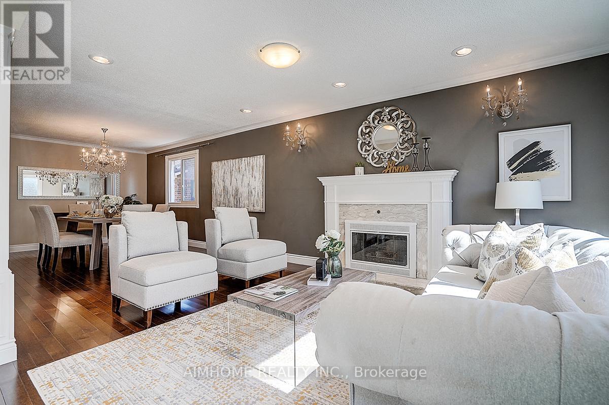 205 Pinewood Drive, Vaughan, Ontario  L4J 5R7 - Photo 8 - N12437336