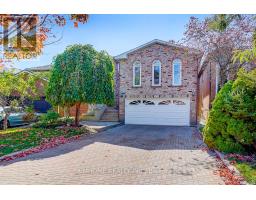 205 PINEWOOD DRIVE, Vaughan, Ontario