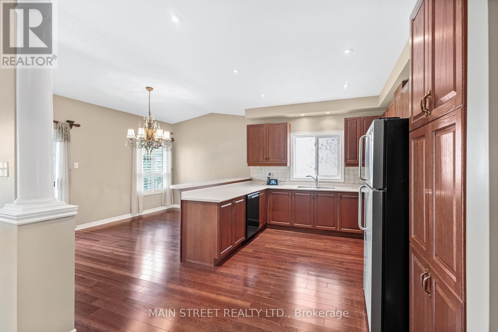 110 Tierra Avenue, Vaughan, Ontario  L6A 2Z4 - Photo 10 - N12437356