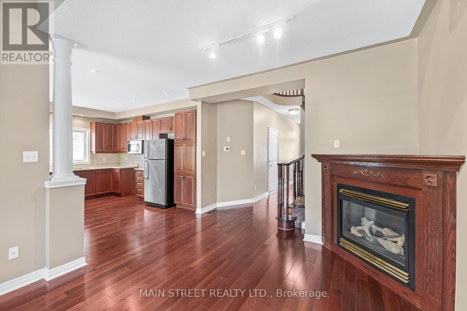 110 Tierra Avenue, Vaughan, Ontario  L6A 2Z4 - Photo 8 - N12437356