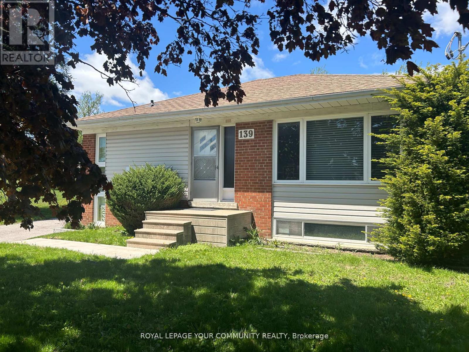 139 Queen Street, Newmarket, Ontario  L3Y 2E9 - Photo 2 - N12437358