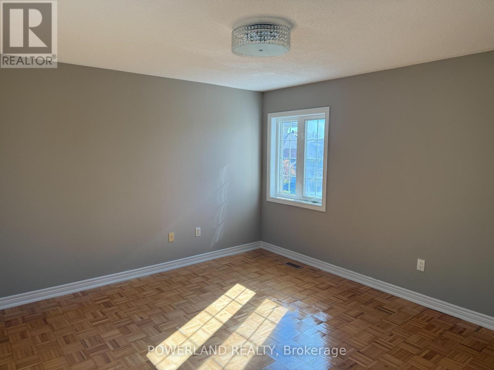 16 Ravine Edge Drive, Richmond Hill, Ontario  L4E 4J2 - Photo 10 - N12437364