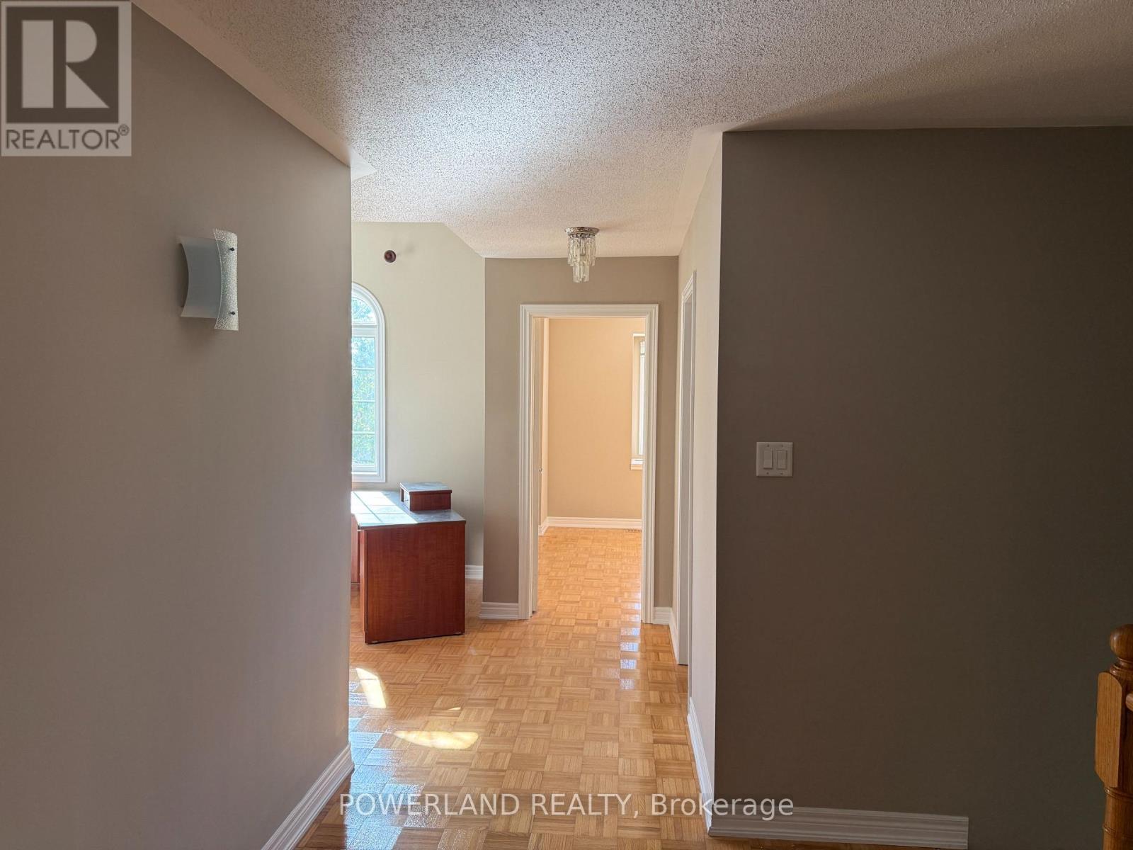 16 Ravine Edge Drive, Richmond Hill, Ontario  L4E 4J2 - Photo 12 - N12437364
