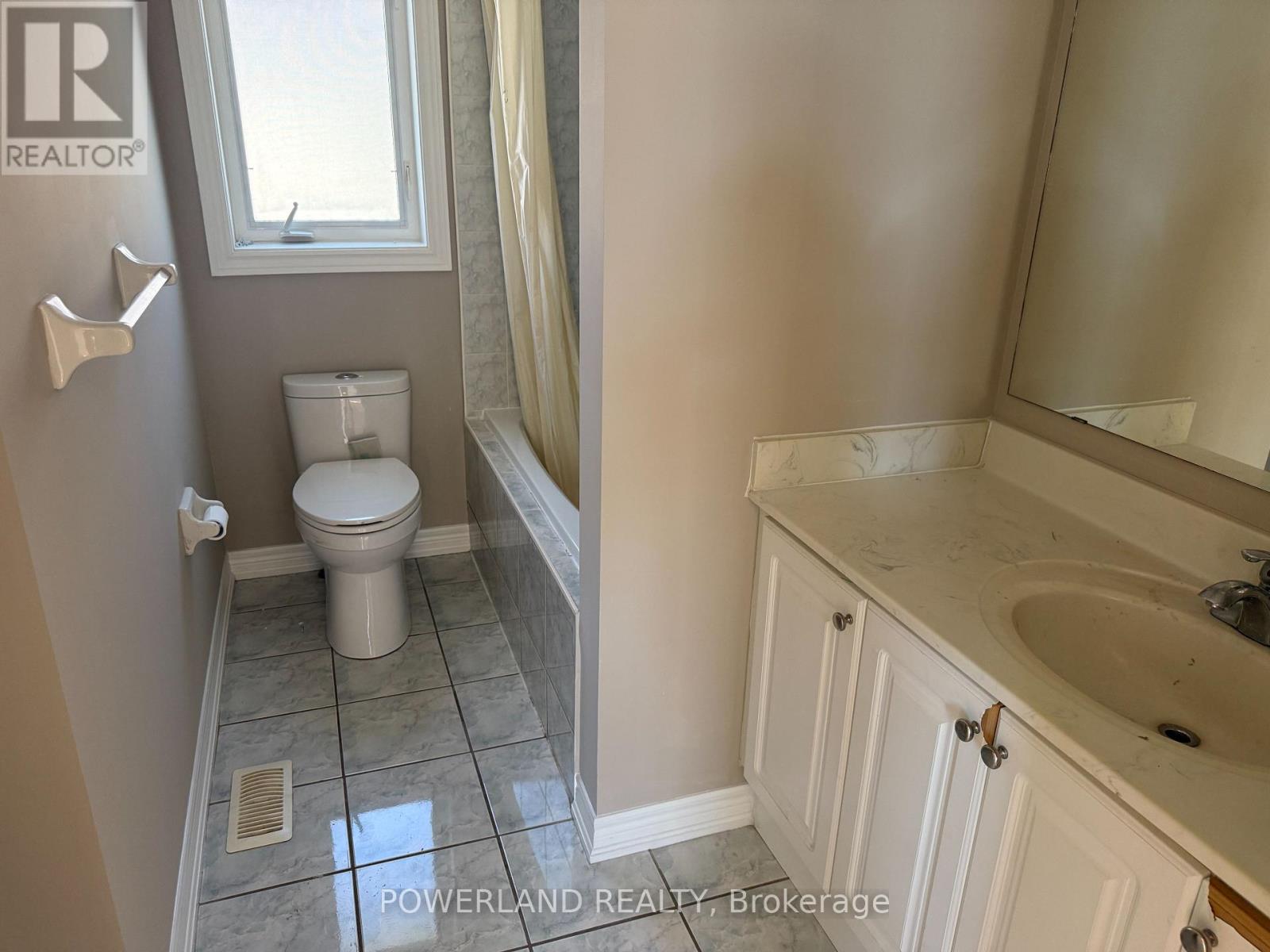 16 Ravine Edge Drive, Richmond Hill, Ontario  L4E 4J2 - Photo 14 - N12437364