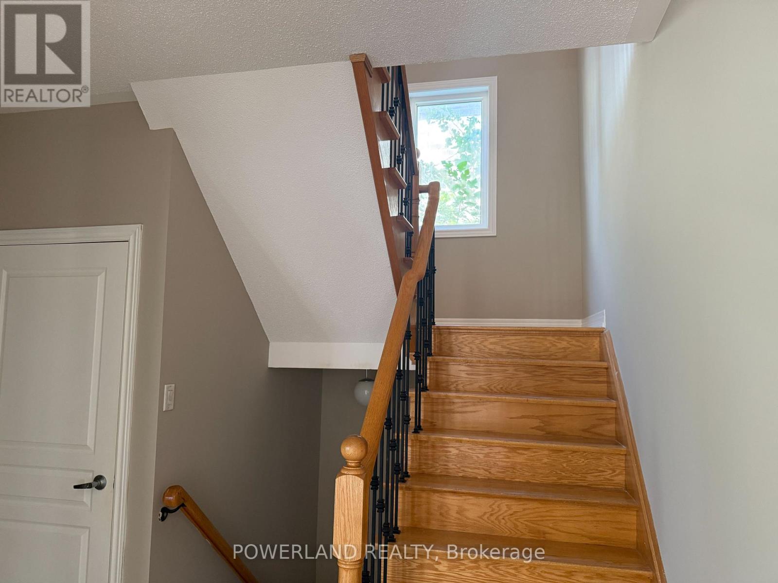 16 Ravine Edge Drive, Richmond Hill, Ontario  L4E 4J2 - Photo 7 - N12437364