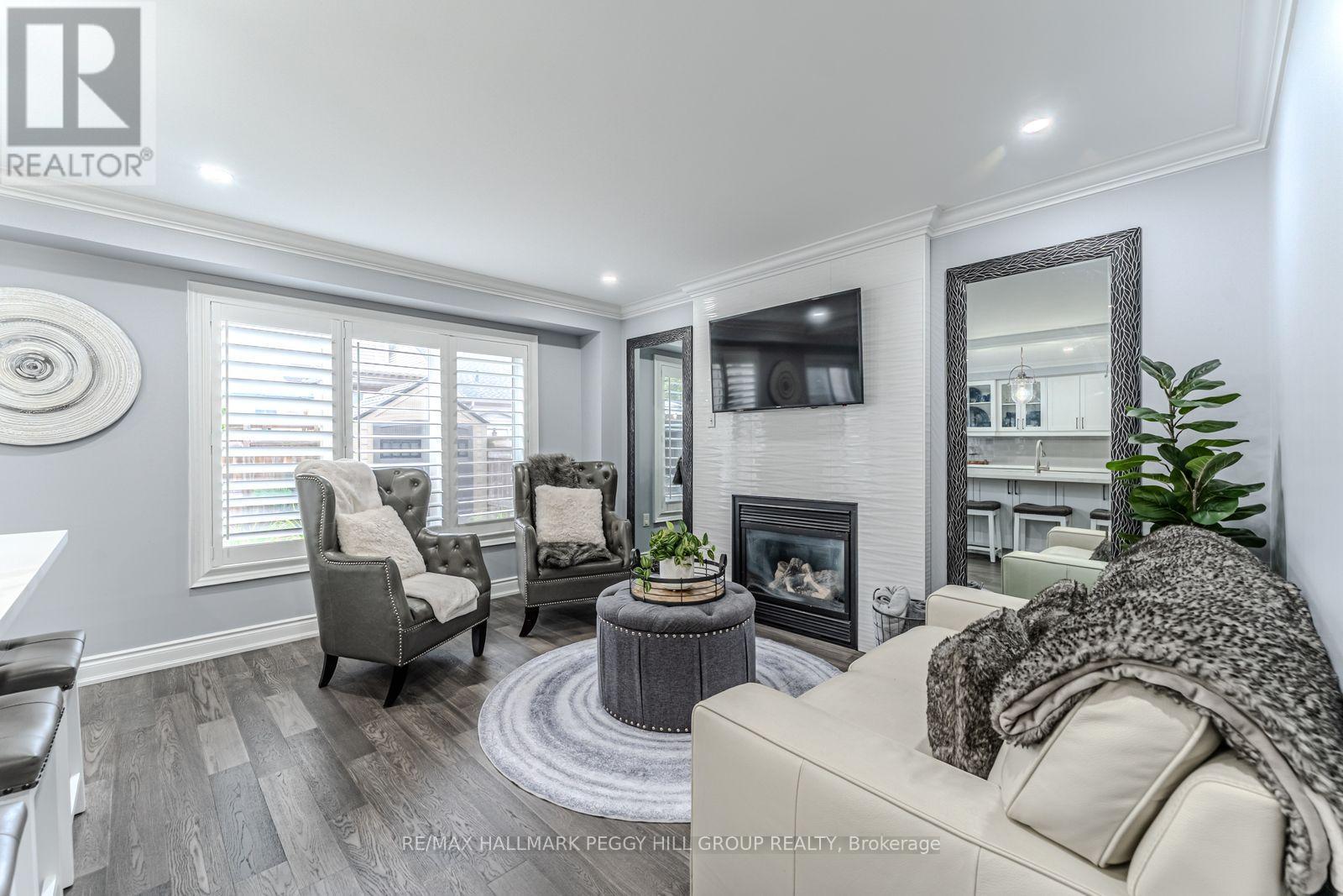 170 Thrushwood Drive, Barrie, Ontario  L4N 0Z1 - Photo 4 - S12437333