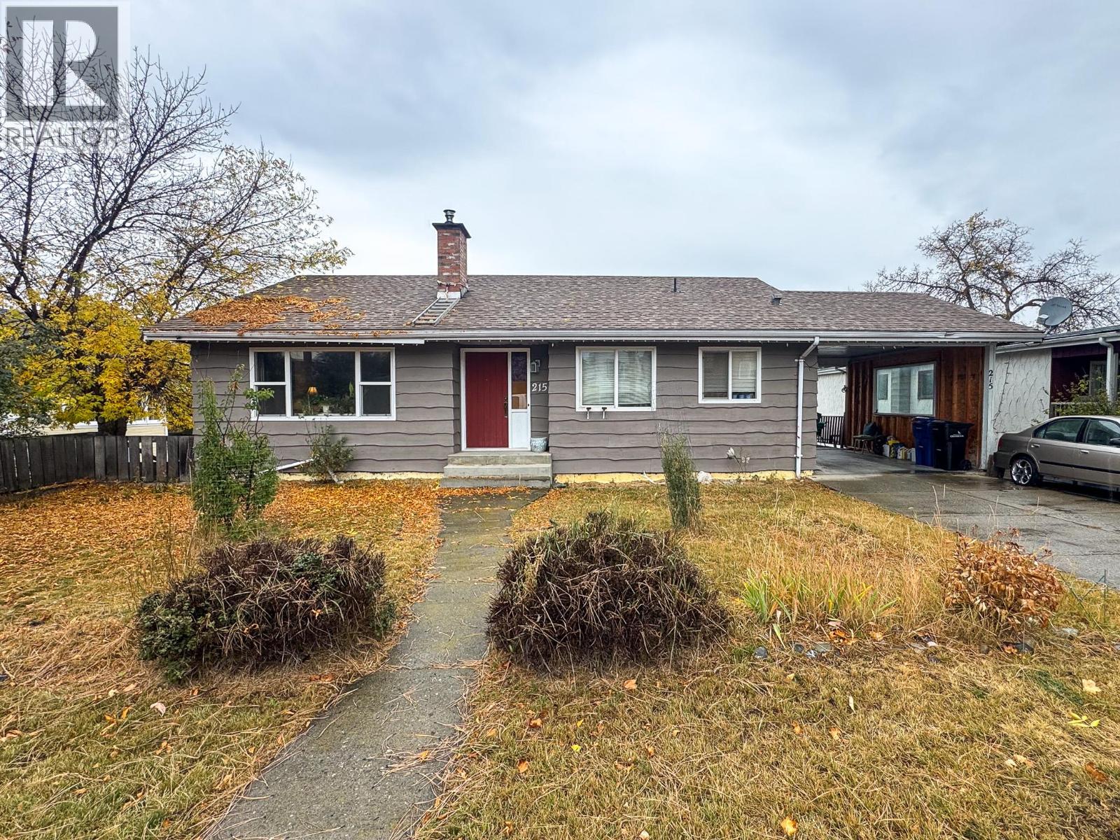 215 16th Avenue S, Cranbrook, British Columbia  V1C 2Z5 - Photo 1 - 10364500