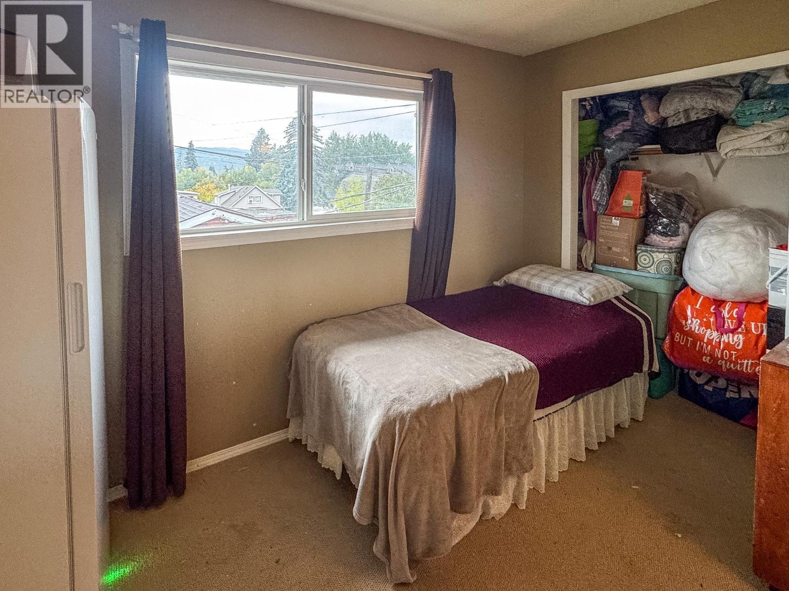 215 16th Avenue S, Cranbrook, British Columbia  V1C 2Z5 - Photo 10 - 10364500