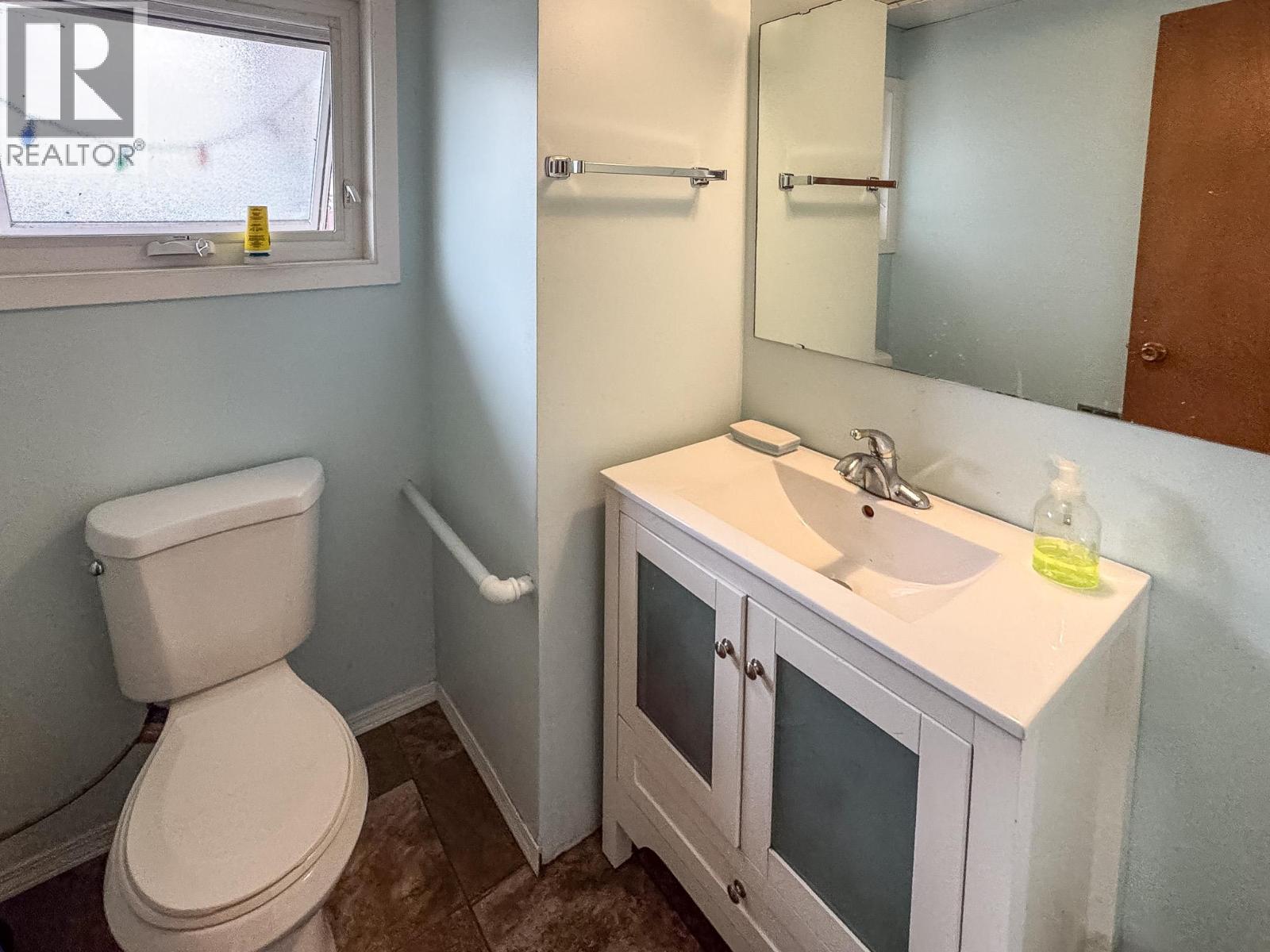 215 16th Avenue S, Cranbrook, British Columbia  V1C 2Z5 - Photo 16 - 10364500