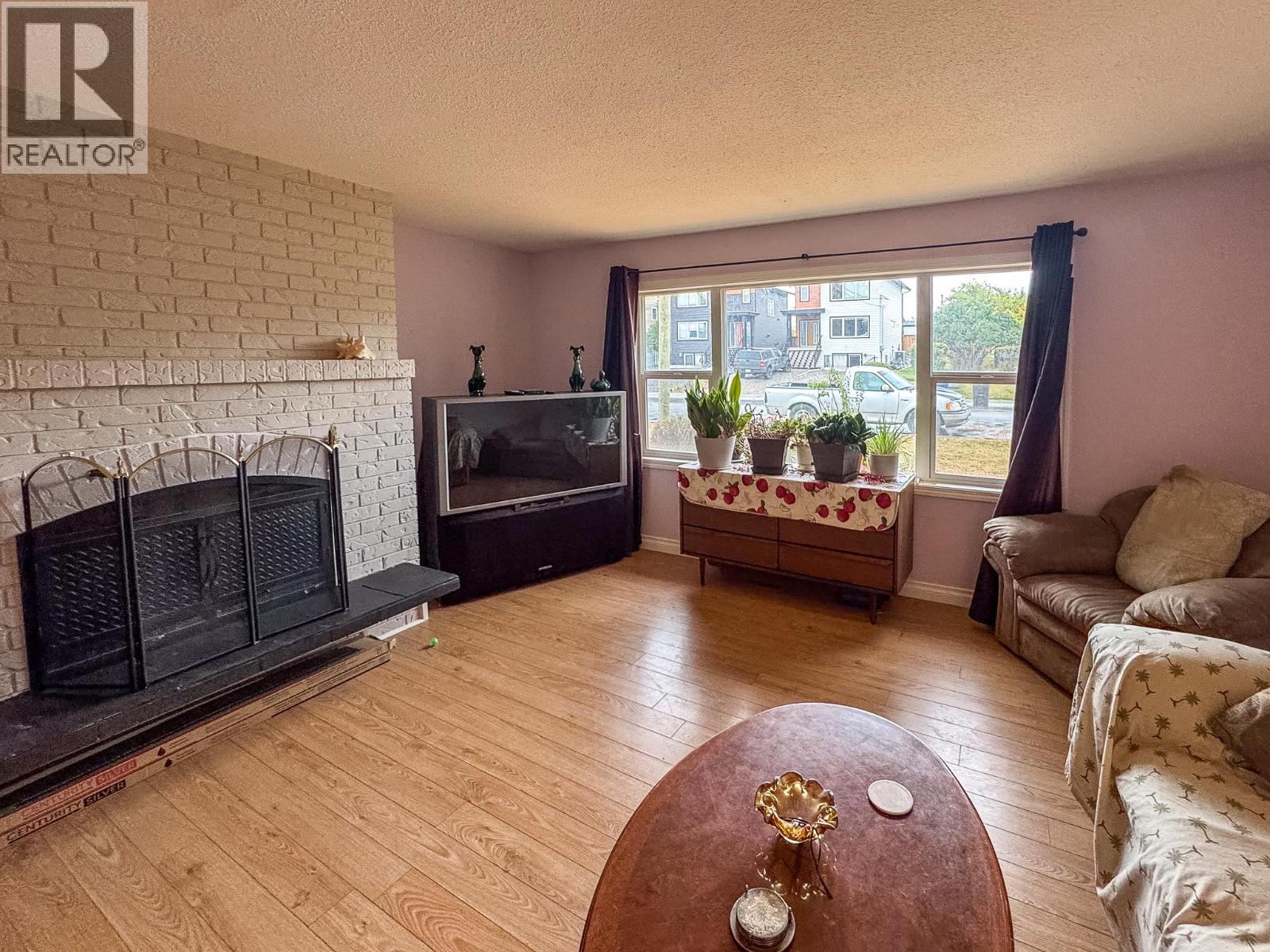 215 16th Avenue S, Cranbrook, British Columbia  V1C 2Z5 - Photo 8 - 10364500