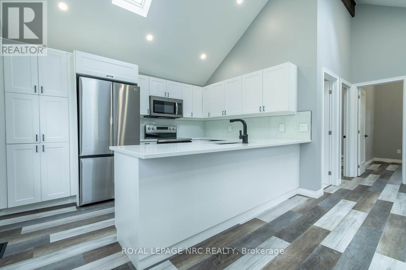 10556 Woodland Drive, Wainfleet (Lakeshore), Ontario  L3K 5V4 - Photo 12 - X12437540