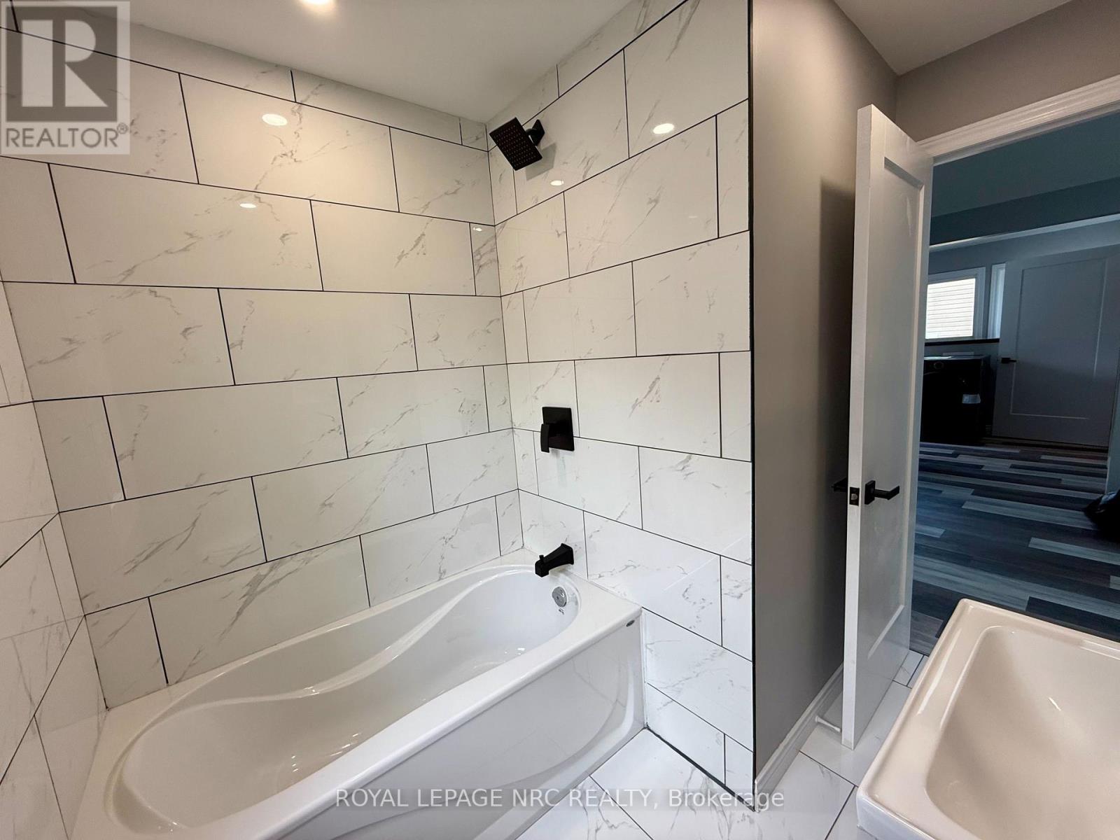 10556 Woodland Drive, Wainfleet (Lakeshore), Ontario  L3K 5V4 - Photo 17 - X12437540