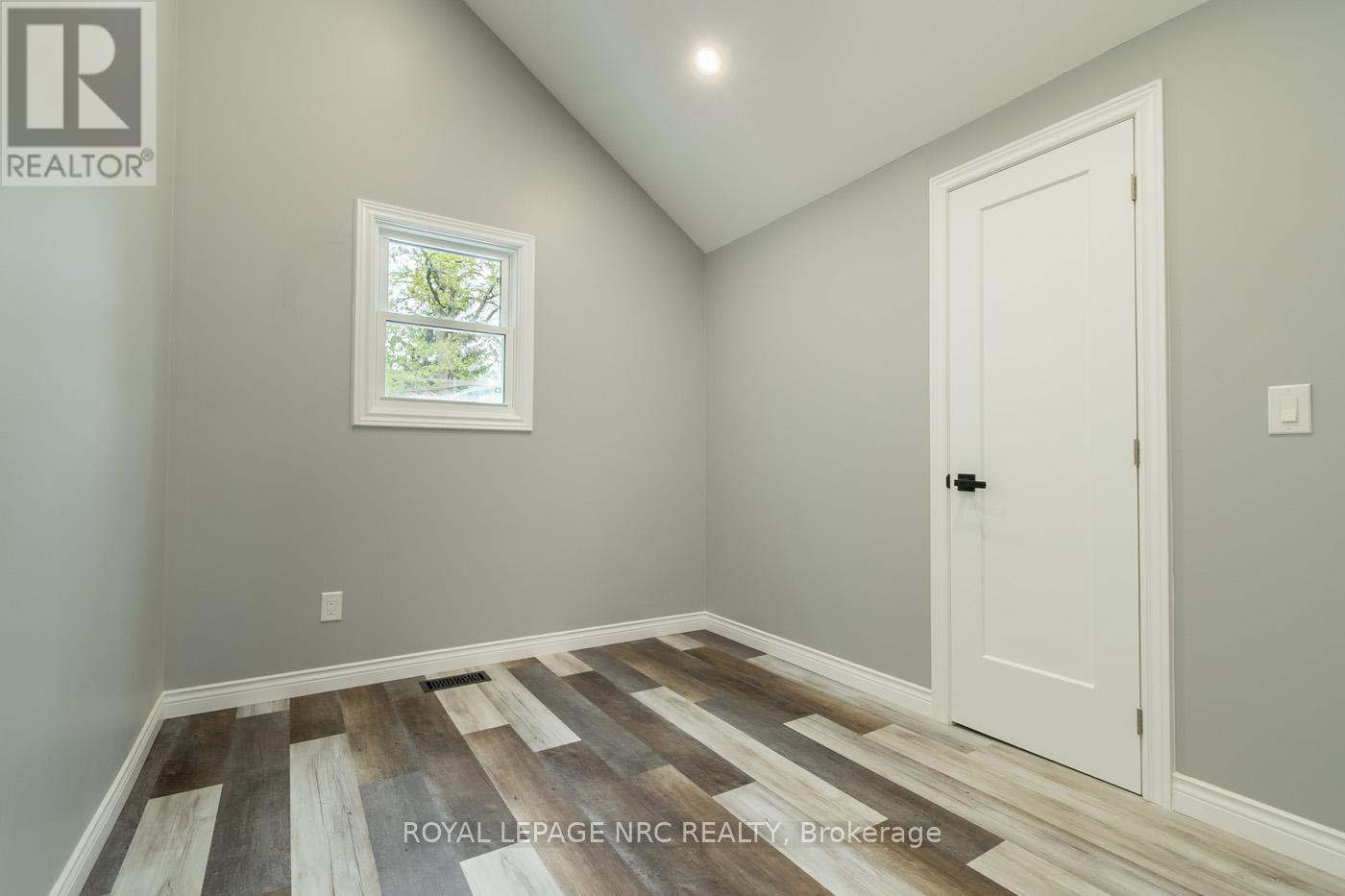10556 Woodland Drive, Wainfleet (Lakeshore), Ontario  L3K 5V4 - Photo 25 - X12437540
