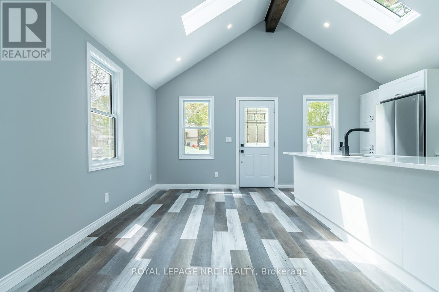 10556 Woodland Drive, Wainfleet (Lakeshore), Ontario  L3K 5V4 - Photo 6 - X12437540