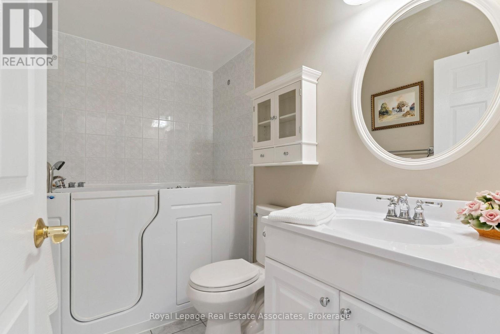 7 Powder Mill Court, Brampton (Sandringham-Wellington), Ontario  L6R 1W5 - Photo 28 - W12437108