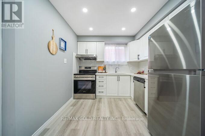 118 Archdekin Drive, Brampton (Madoc), Ontario  L6V 1Y7 - Photo 13 - W12437122