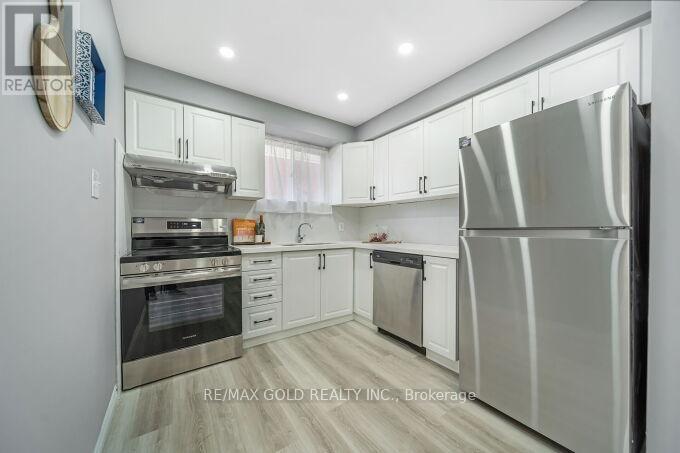 118 Archdekin Drive, Brampton (Madoc), Ontario  L6V 1Y7 - Photo 14 - W12437122