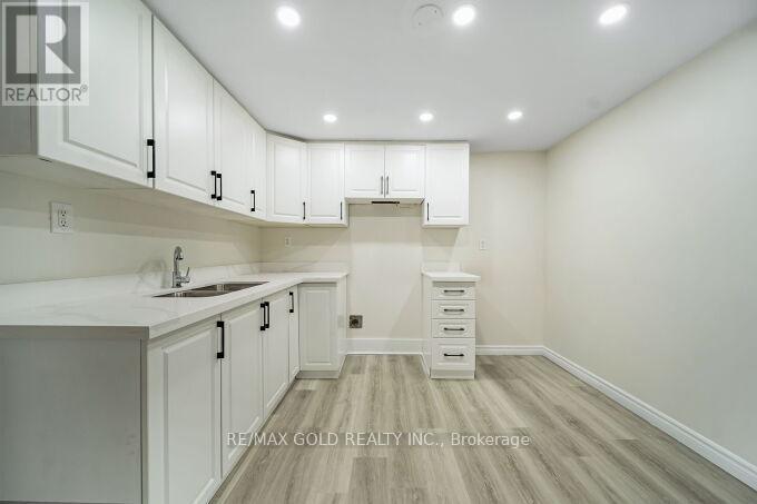 118 Archdekin Drive, Brampton (Madoc), Ontario  L6V 1Y7 - Photo 31 - W12437122