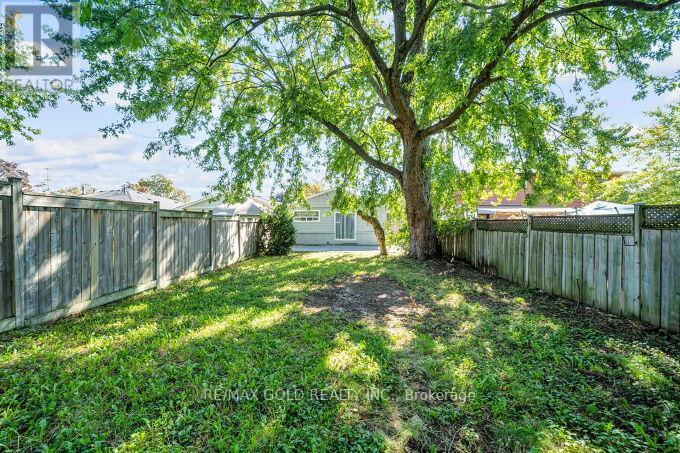 118 Archdekin Drive, Brampton (Madoc), Ontario  L6V 1Y7 - Photo 37 - W12437122