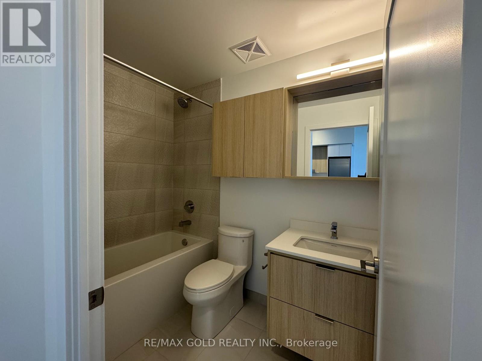 218 - 5105 Hurontario Street, Mississauga, Ontario  L4Z 3X7 - Photo 9 - W12437126