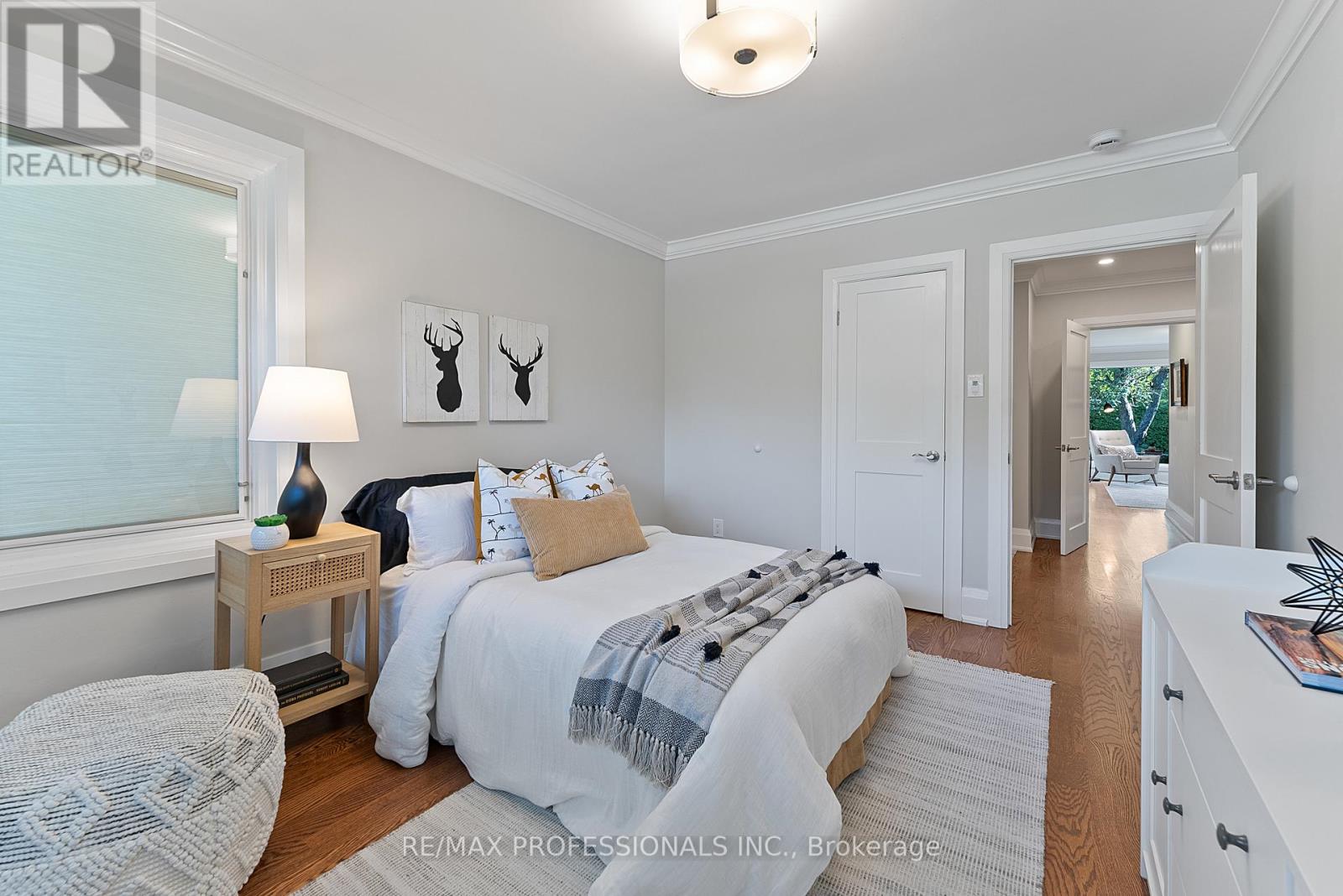 19 Palace Arch Drive, Toronto, Ontario  M9A 2R9 - Photo 25 - W12437132