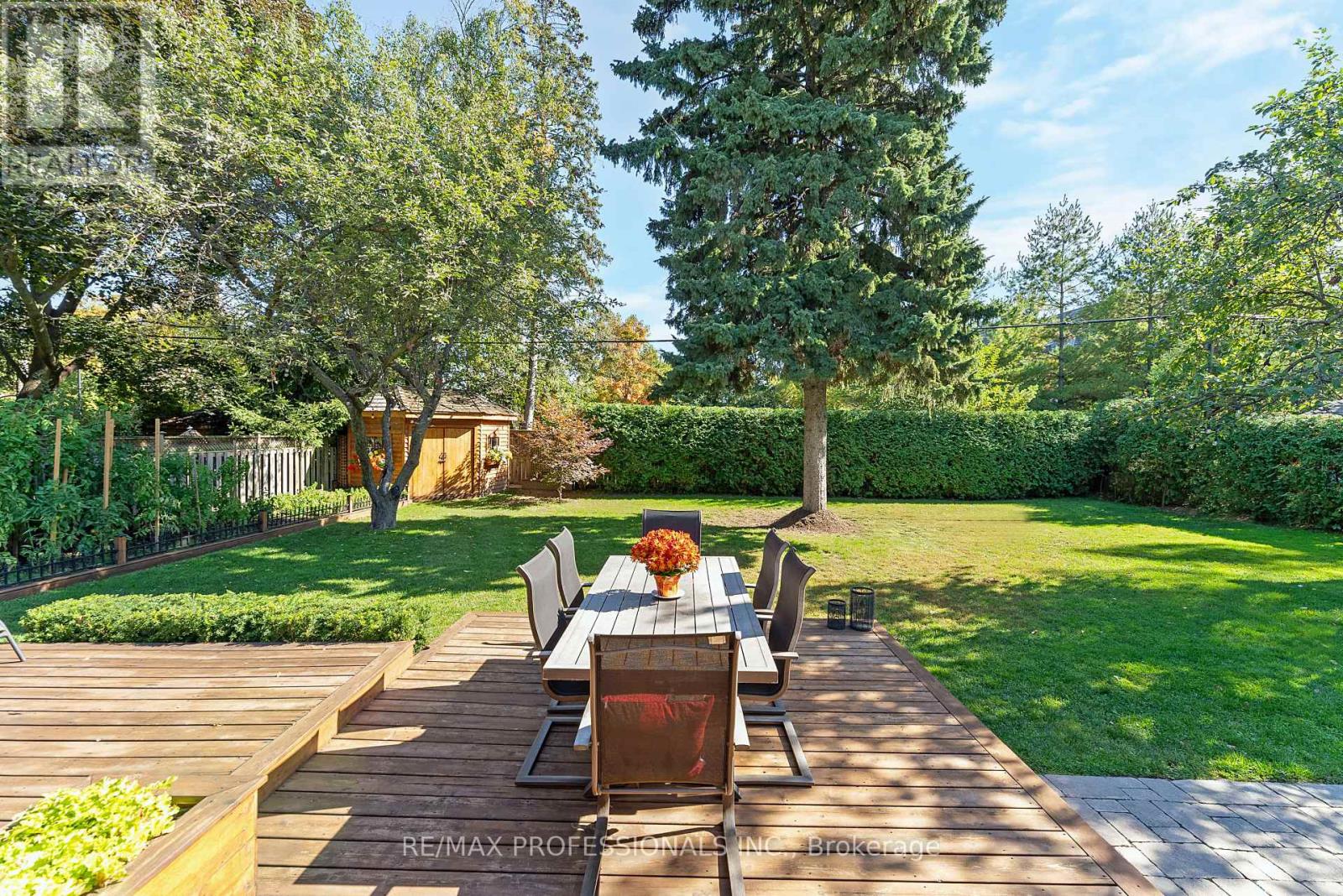 19 Palace Arch Drive, Toronto, Ontario  M9A 2R9 - Photo 41 - W12437132