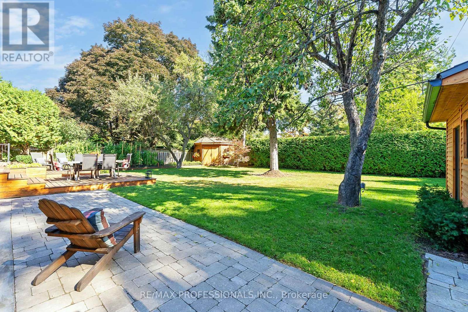 19 Palace Arch Drive, Toronto, Ontario  M9A 2R9 - Photo 44 - W12437132