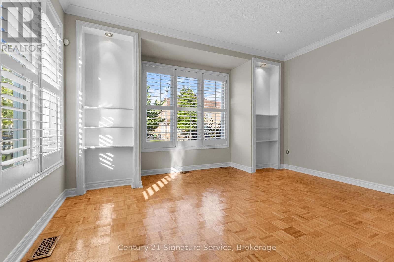 54 Millhouse Mews, Brampton, Ontario  L6Y 5J8 - Photo 11 - W12437149