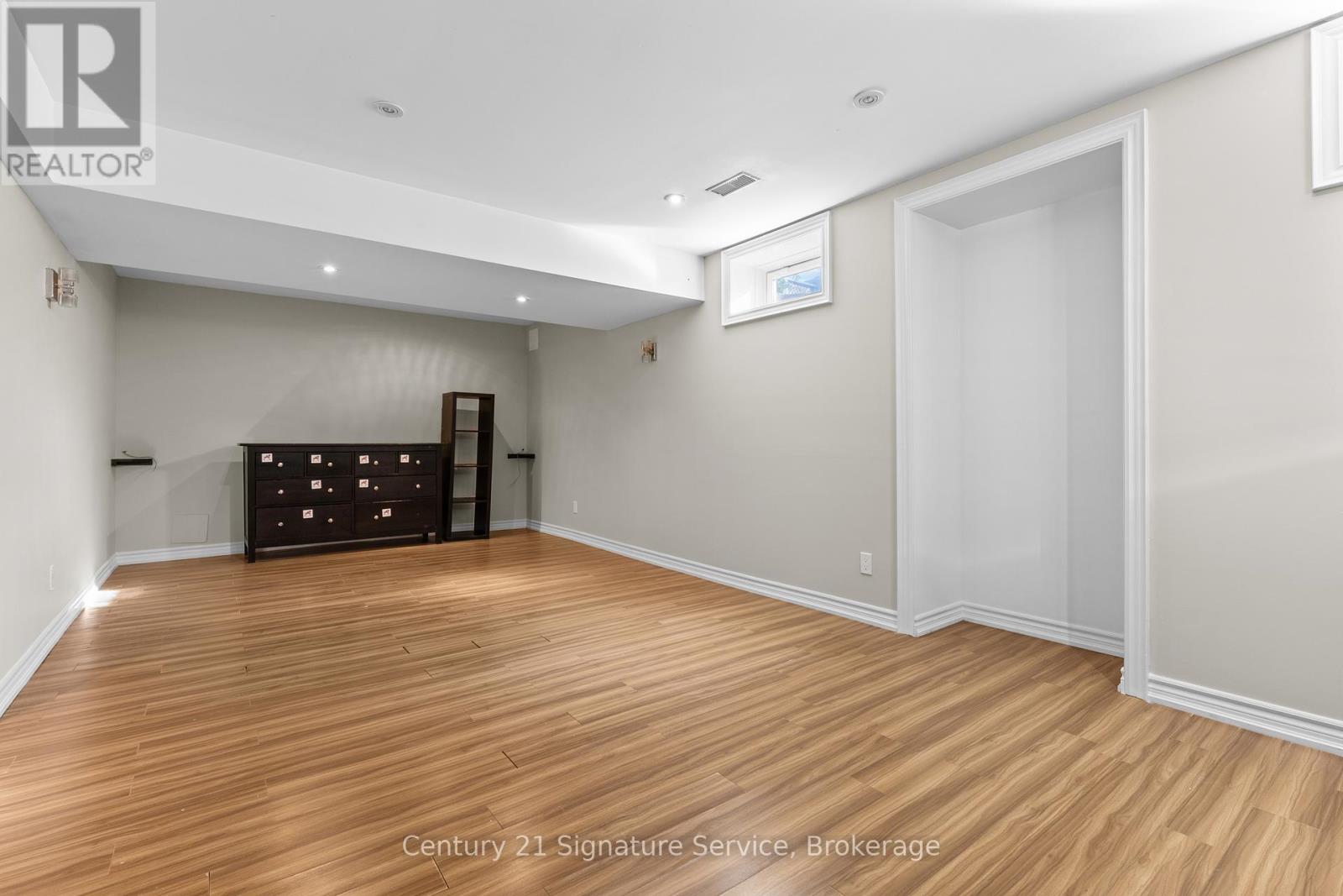 54 Millhouse Mews, Brampton, Ontario  L6Y 5J8 - Photo 35 - W12437149