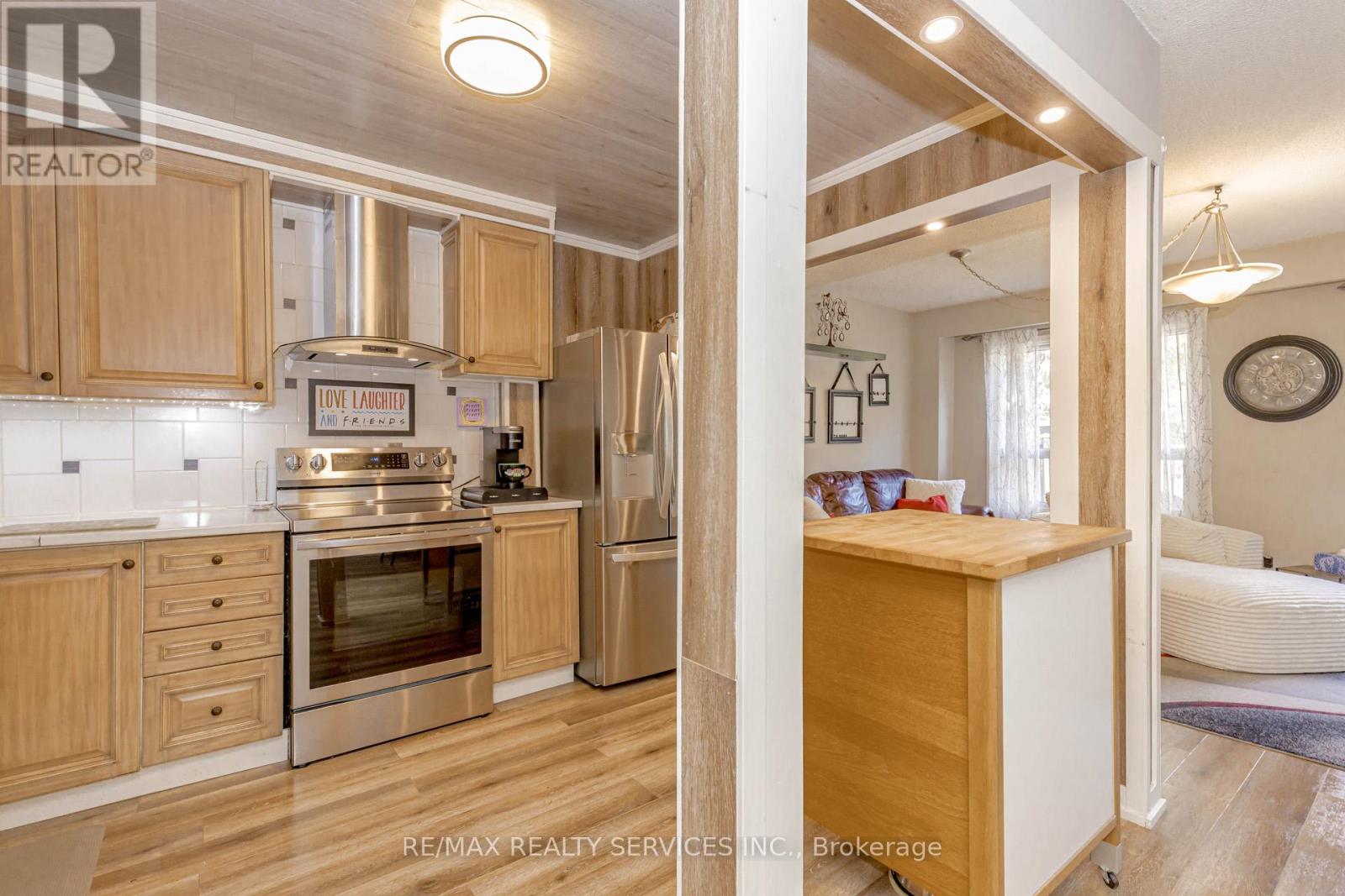 114 - 114 Foster Crescent, Brampton, Ontario  L6V 3M8 - Photo 6 - W12437154