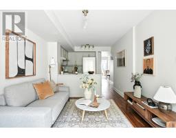 1026 - 18 LAIDLAW STREET