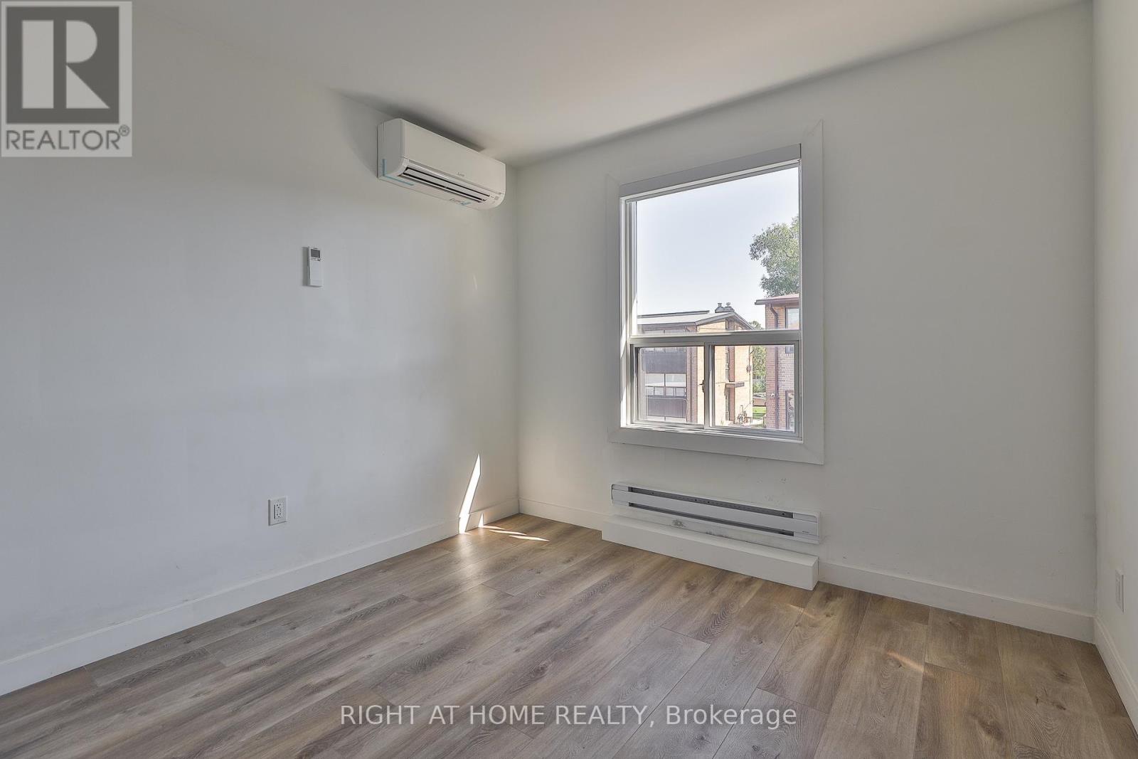 8 - 2841 Keele Street, Toronto, Ontario  M3M 2G7 - Photo 13 - W12437231