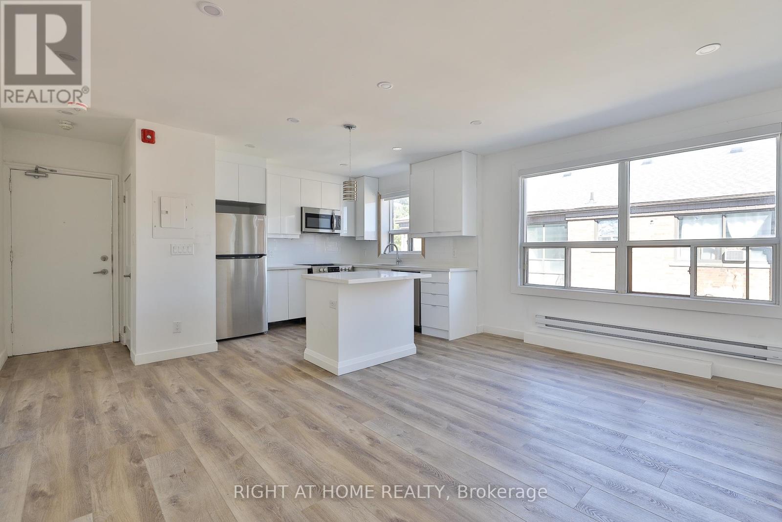 8 - 2841 Keele Street, Toronto, Ontario  M3M 2G7 - Photo 2 - W12437231