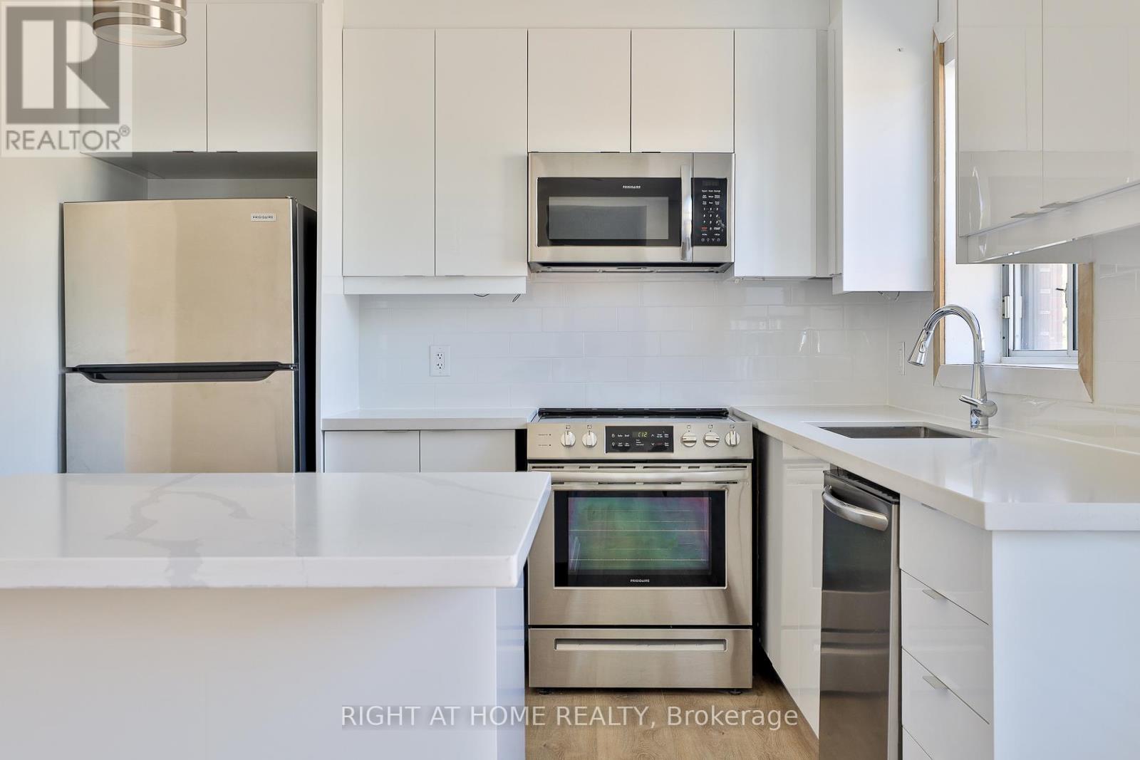 8 - 2841 Keele Street, Toronto, Ontario  M3M 2G7 - Photo 5 - W12437231