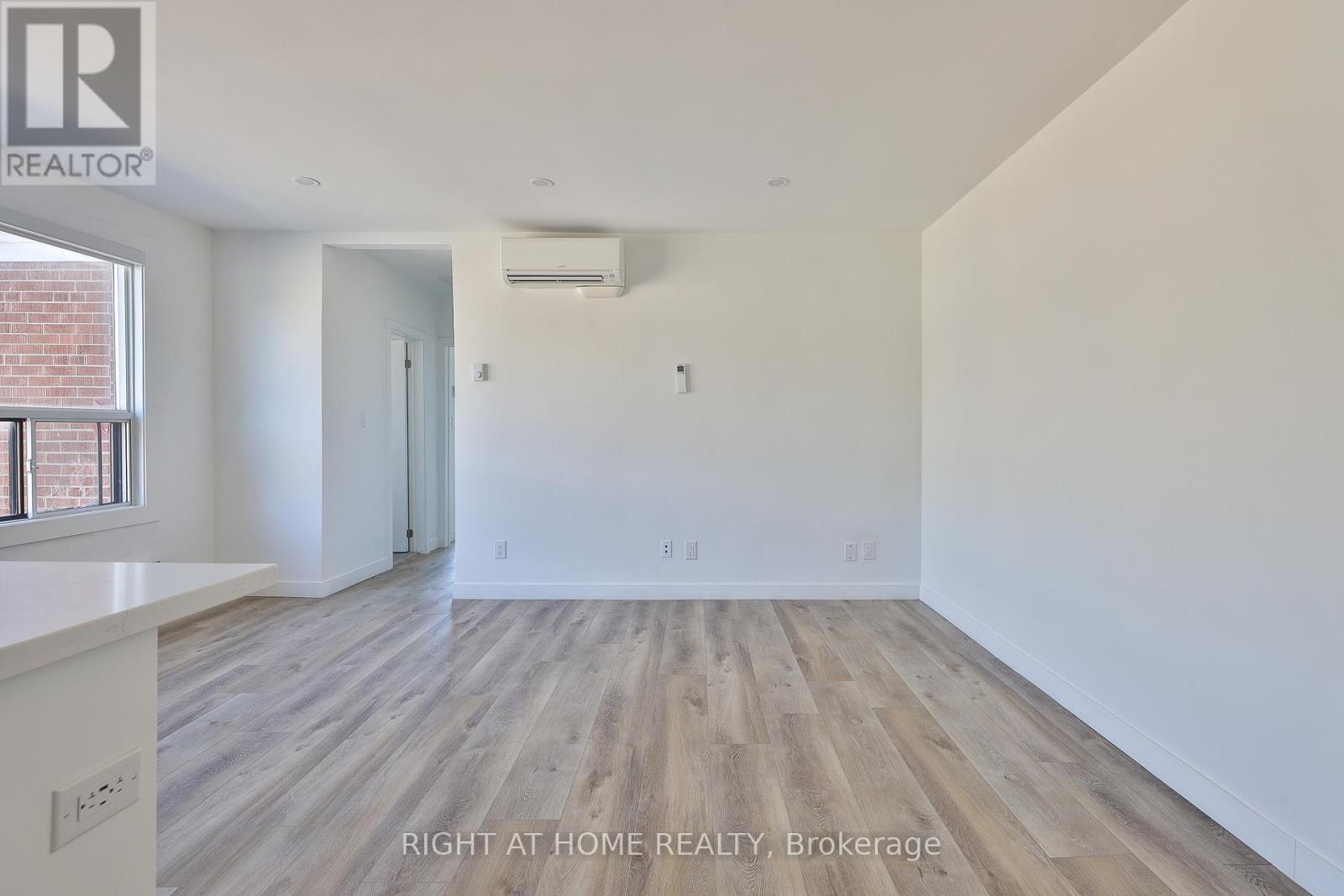 8 - 2841 Keele Street, Toronto, Ontario  M3M 2G7 - Photo 6 - W12437231