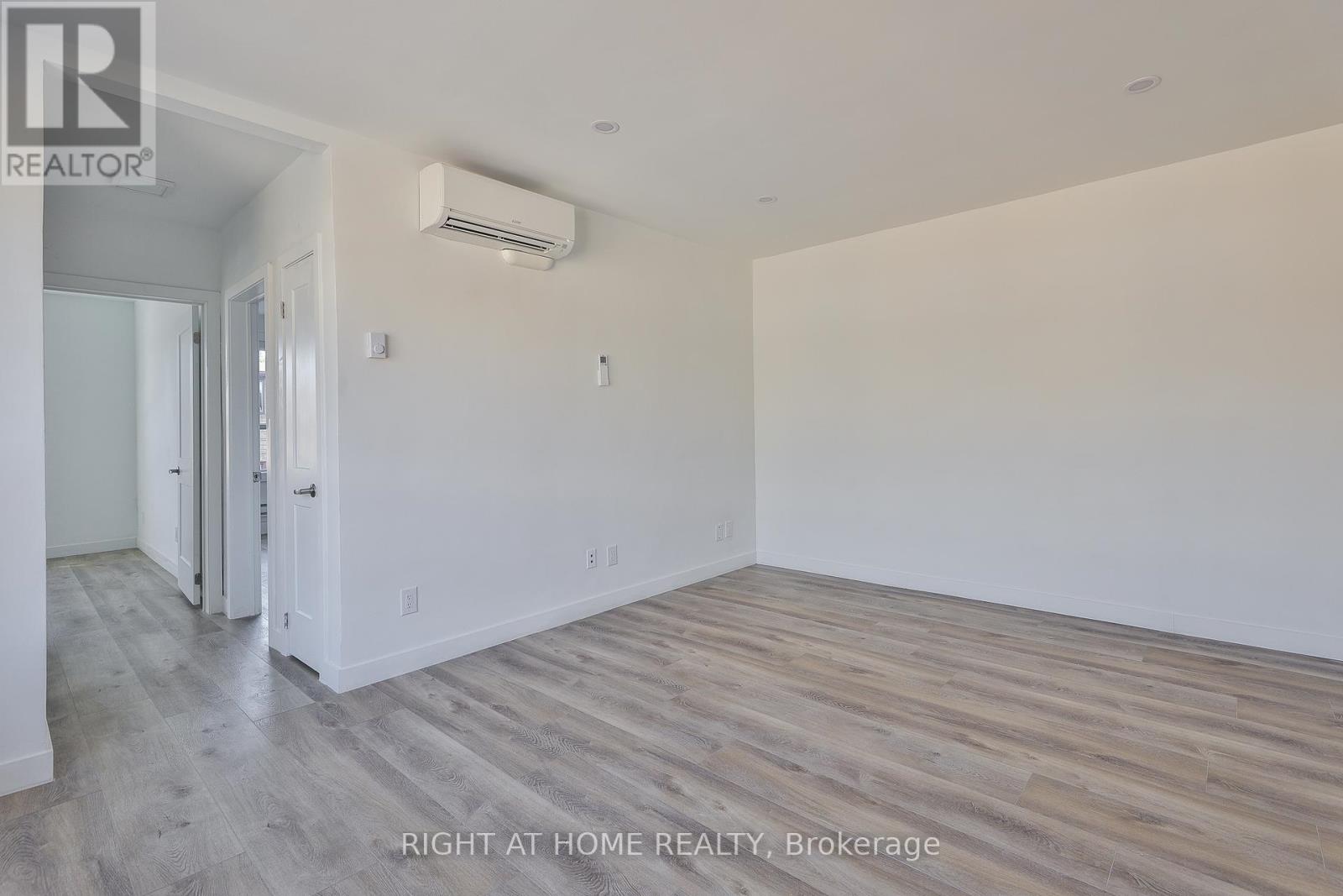8 - 2841 Keele Street, Toronto, Ontario  M3M 2G7 - Photo 7 - W12437231
