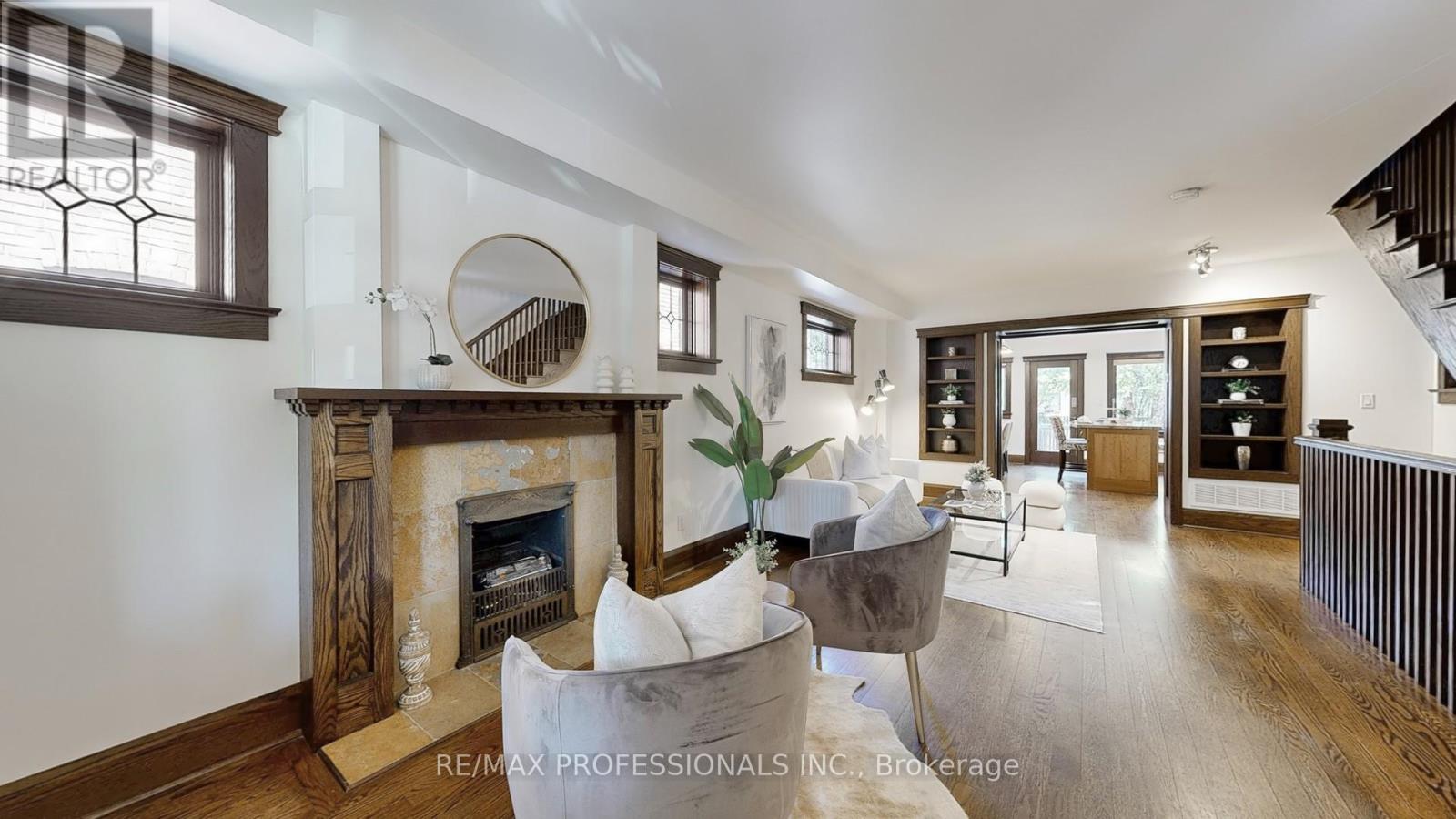49 Albert Avenue, Toronto, Ontario  M8V 2L6 - Photo 11 - W12437260