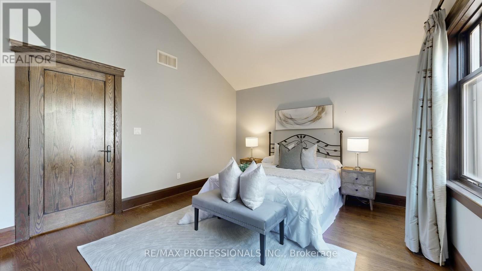 49 Albert Avenue, Toronto, Ontario  M8V 2L6 - Photo 24 - W12437260