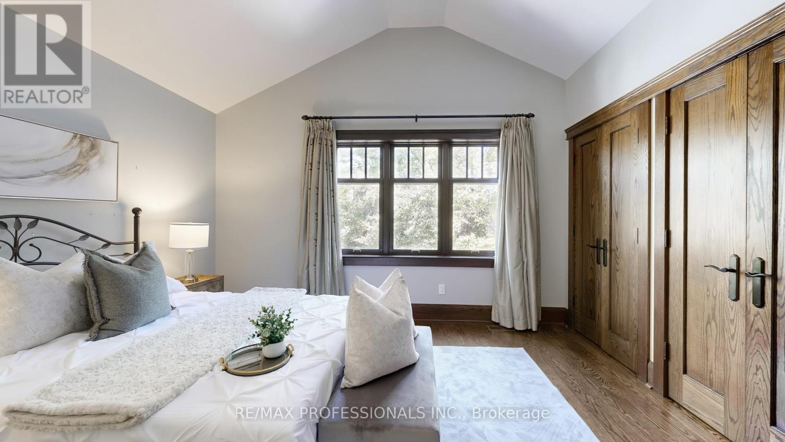 49 Albert Avenue, Toronto, Ontario  M8V 2L6 - Photo 25 - W12437260